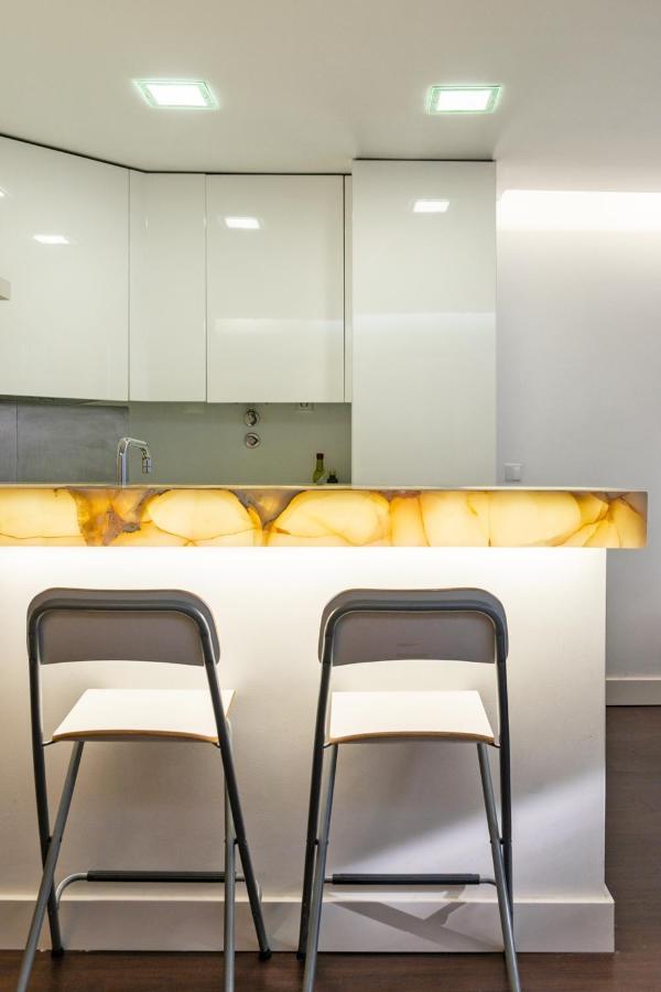 Comfortable Apartment In Marques De Pombal Lisbon Exterior photo
