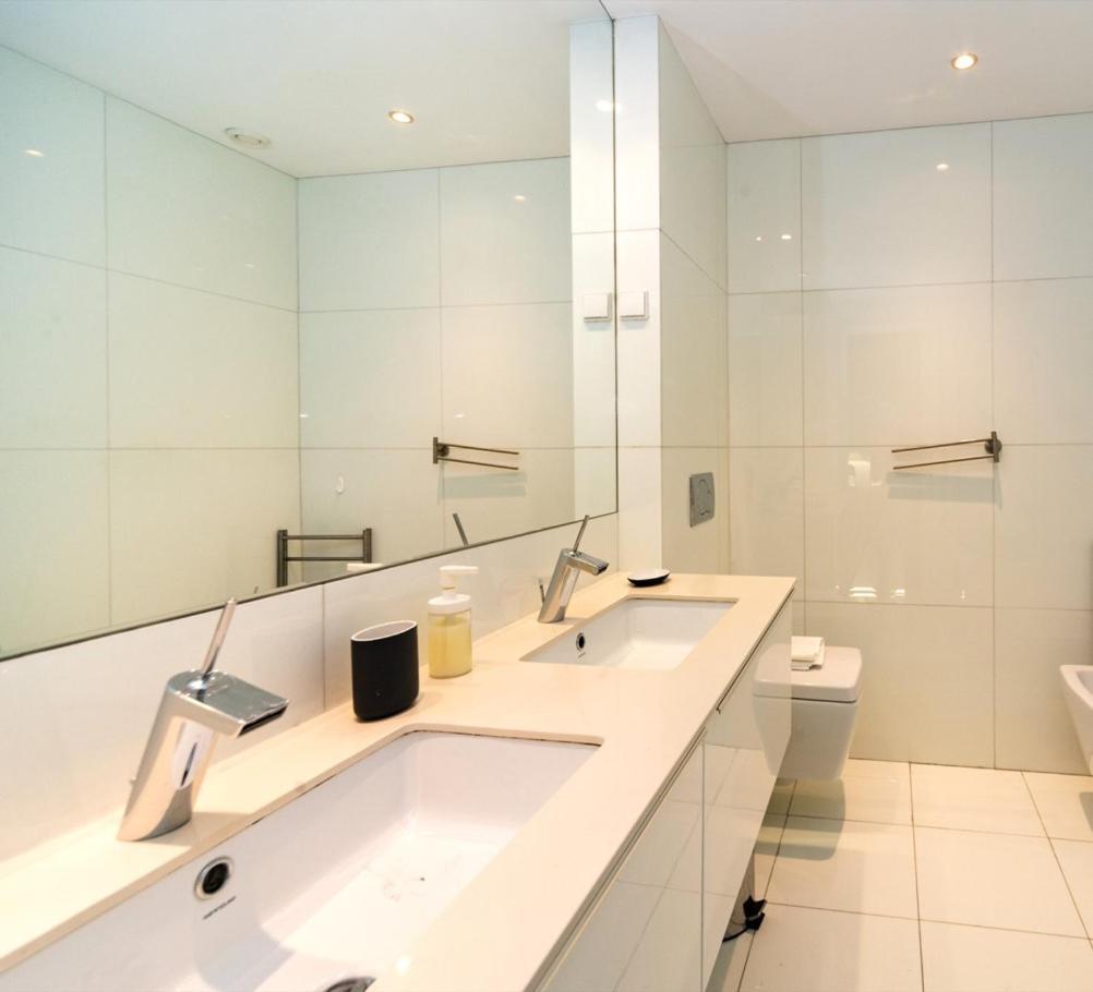 Comfortable Apartment In Marques De Pombal Lisbon Exterior photo